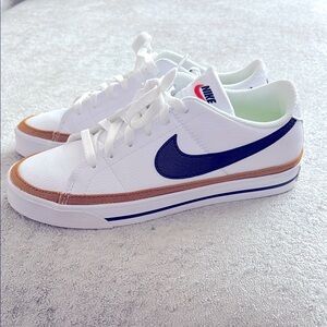 Nike Court Legacy Sneakers